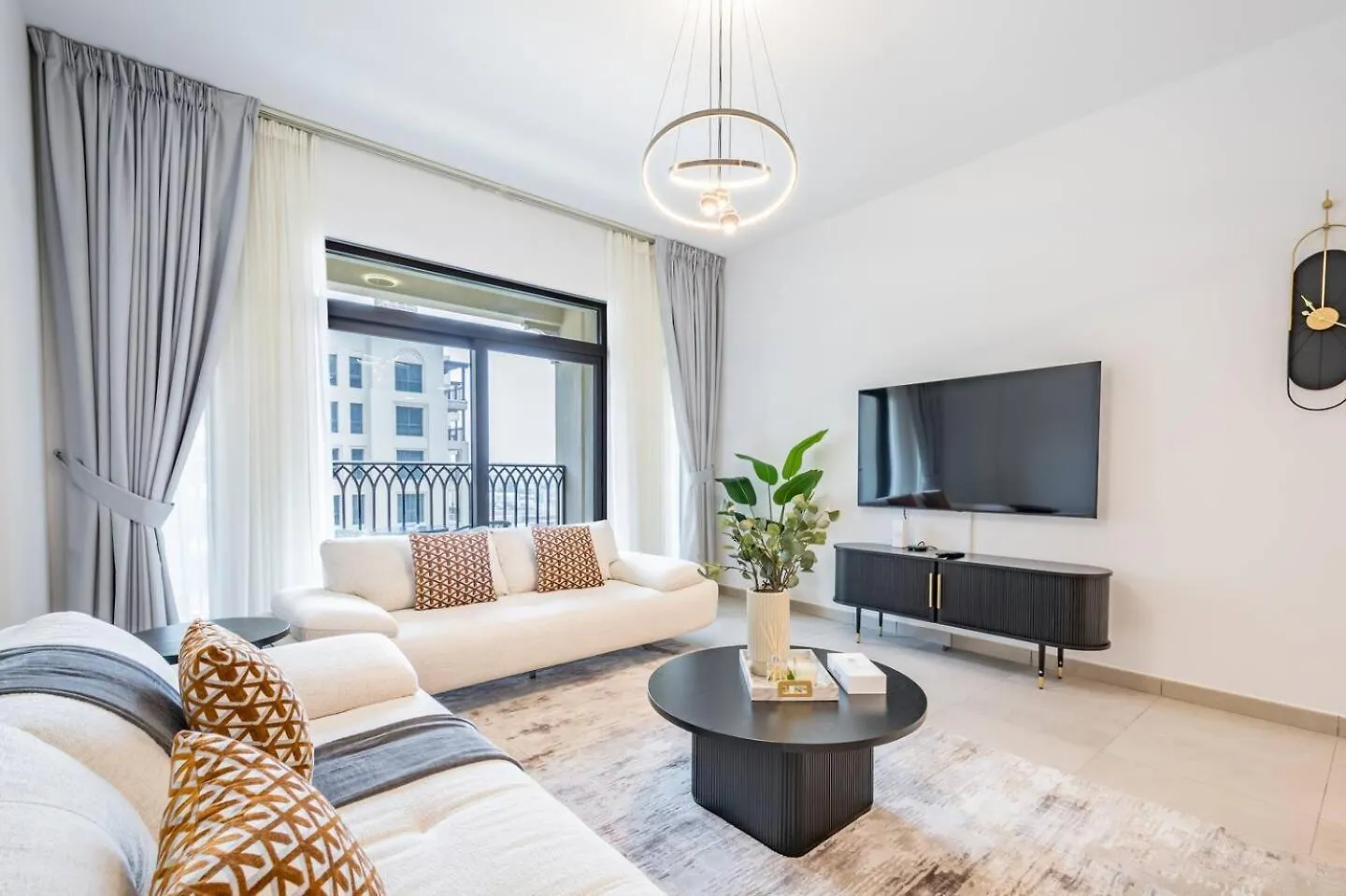 Asayel Apartments Dubaj